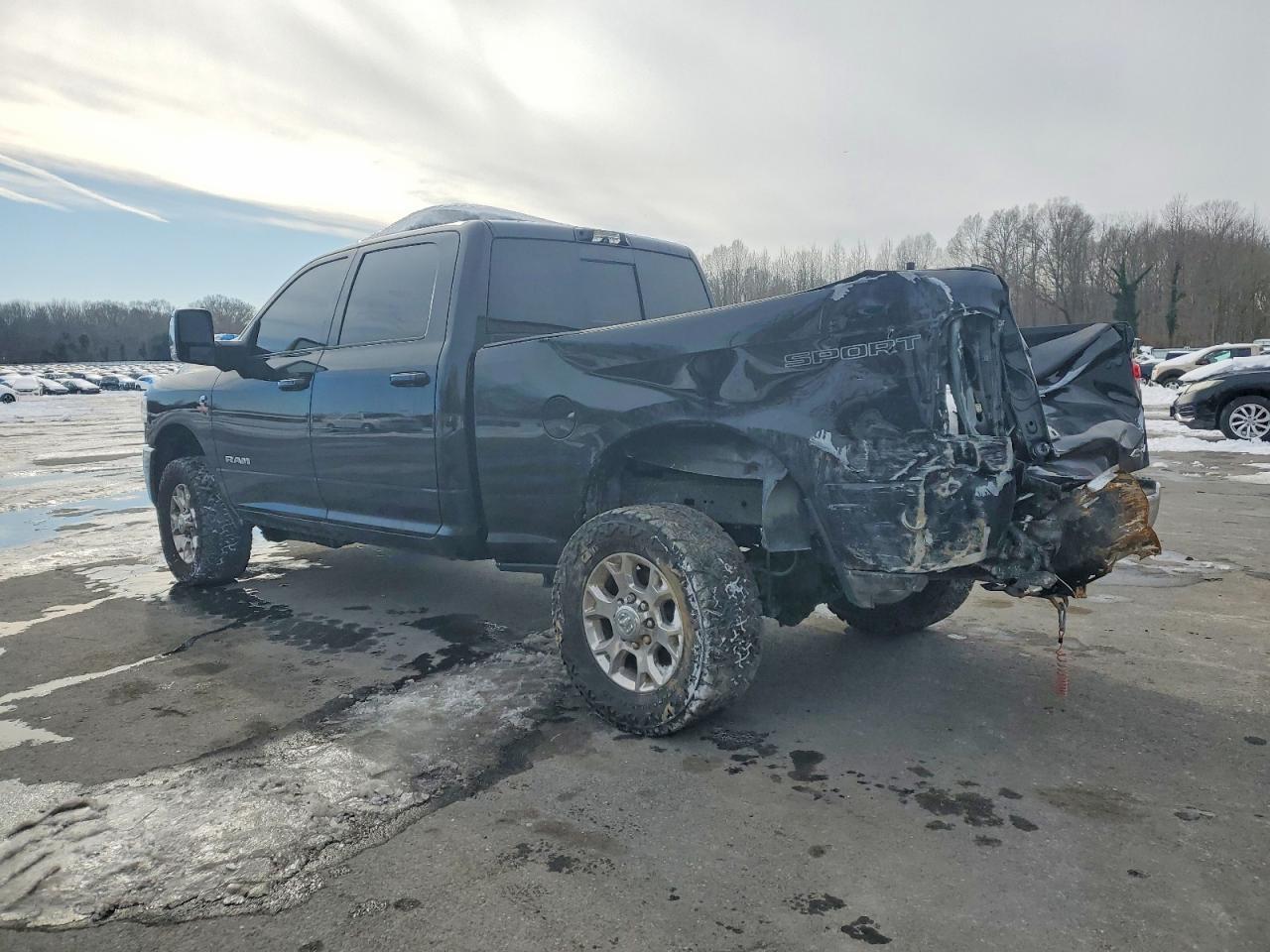 2023 Ram 2500 Laramie - Фото 2