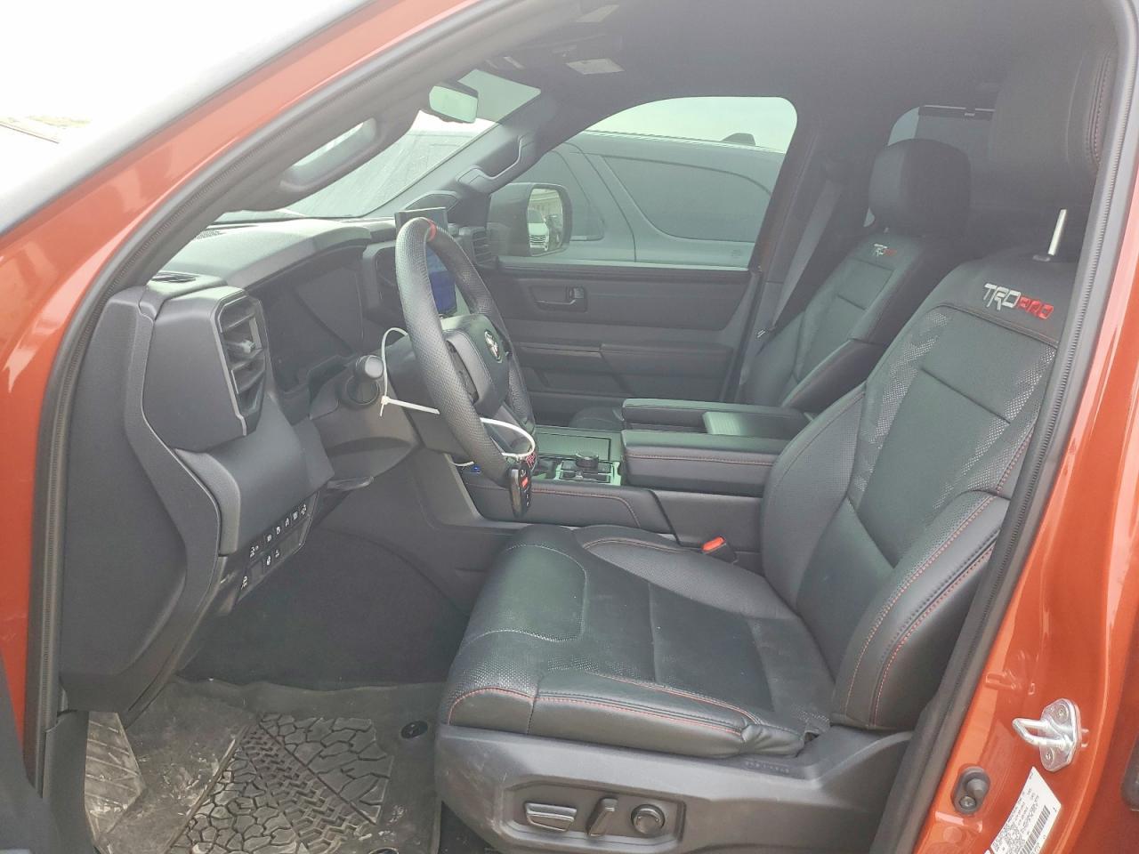 2024 Toyota Sequoia Sr5 - Фото 7