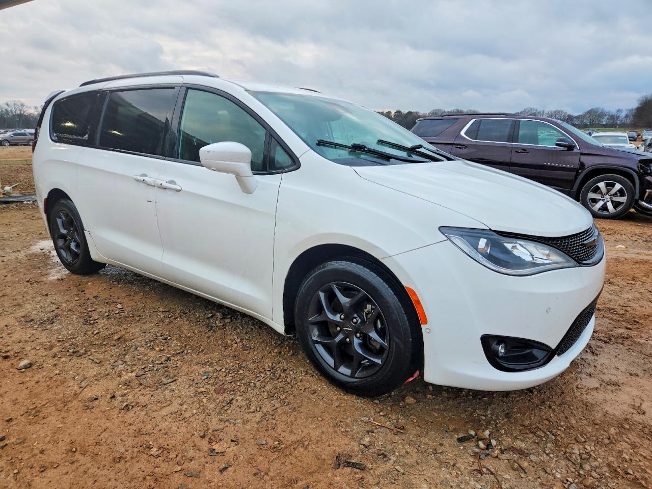 2019 Chrysler Pacifica Touring L - Фото 4