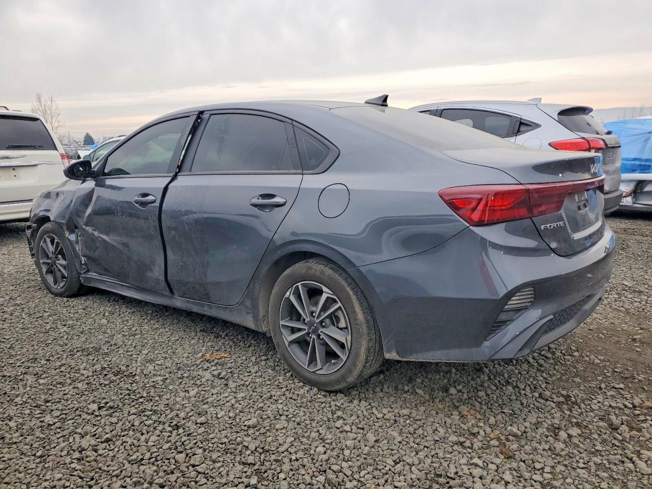 2024 Kia Forte Lx - Фото 2