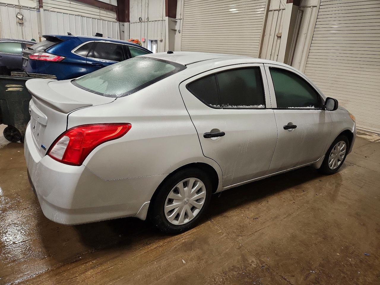 2015 Nissan Versa 1.6 S Plus - Фото 3