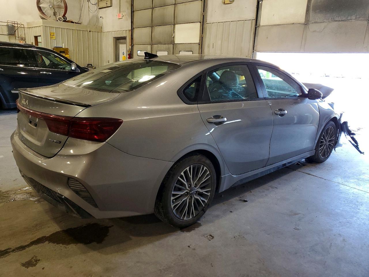 2024 Kia Forte Gt Line - Image 3