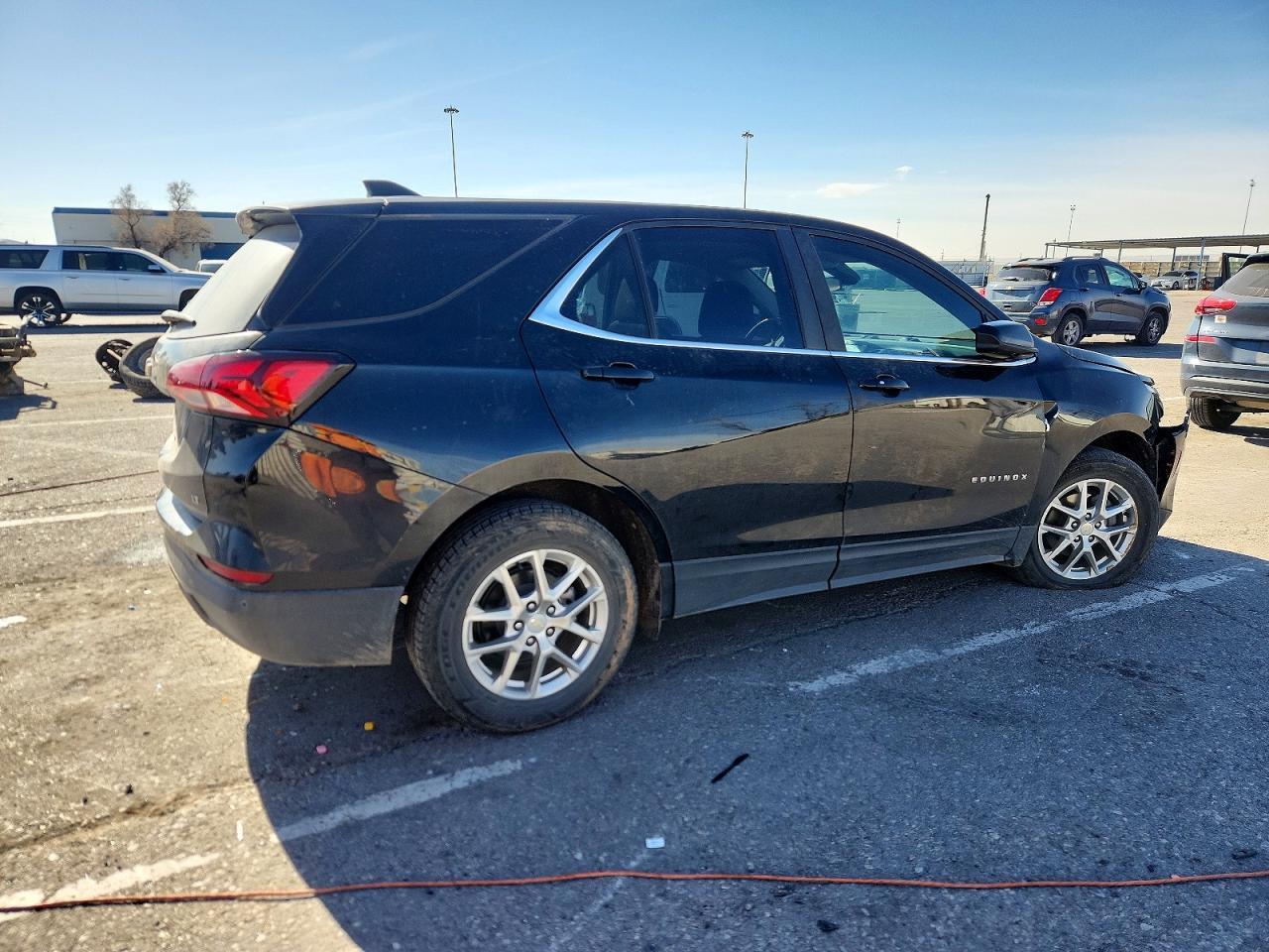 2022 Chevrolet Equinox Lt - Image 3