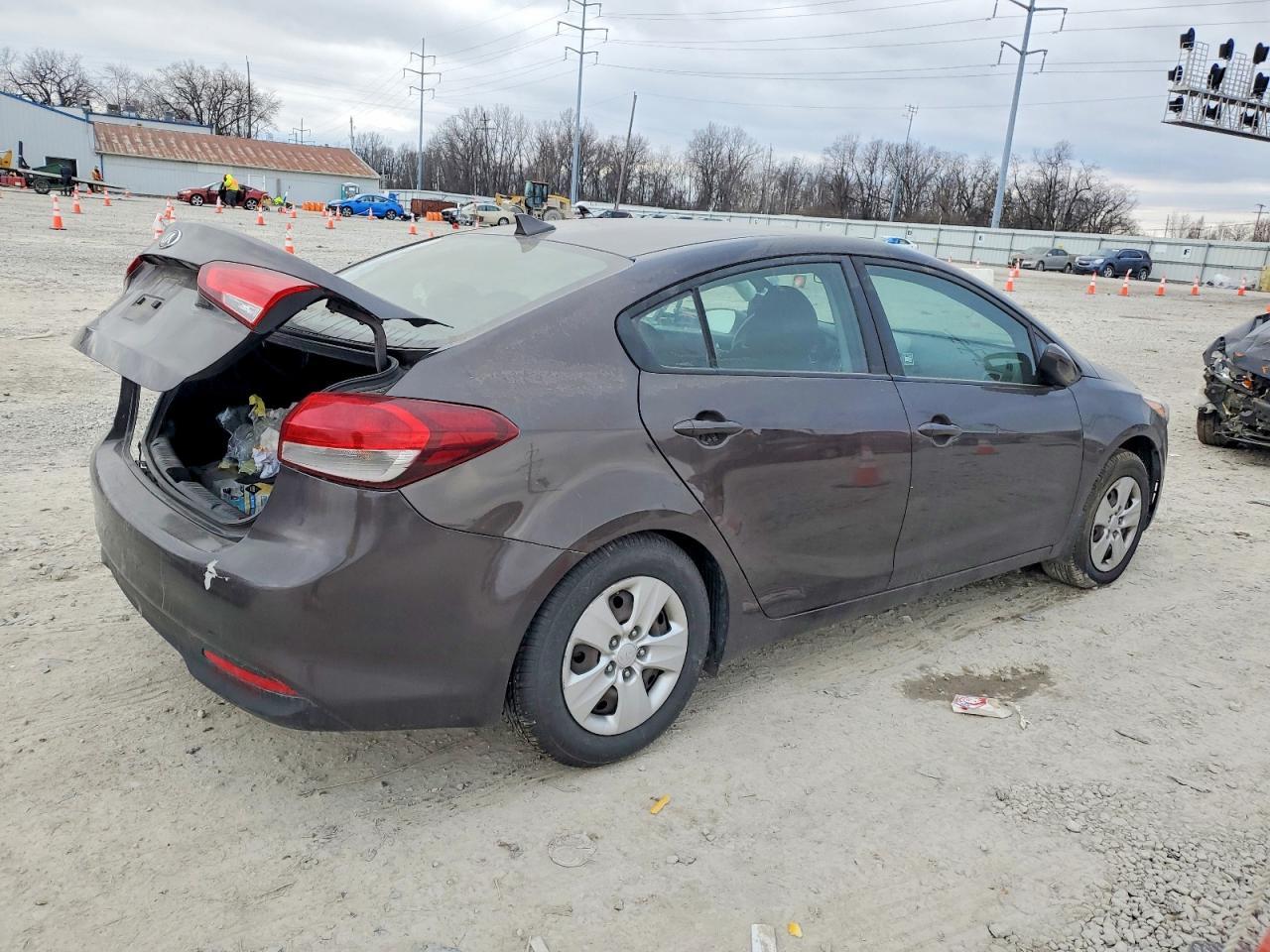 2018 Kia Forte Lx - Image 3