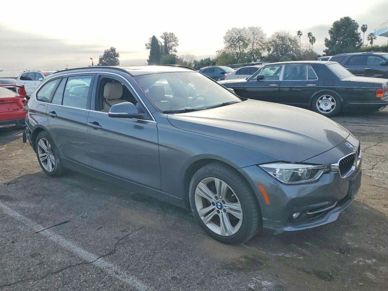 2016 BMW 328 Xi - Фото 4