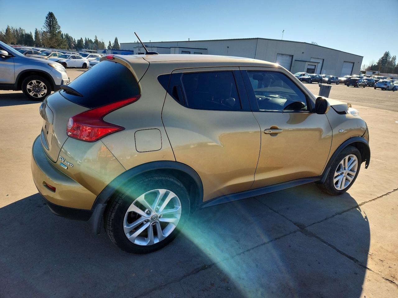 2013 Nissan Juke S - Image 3