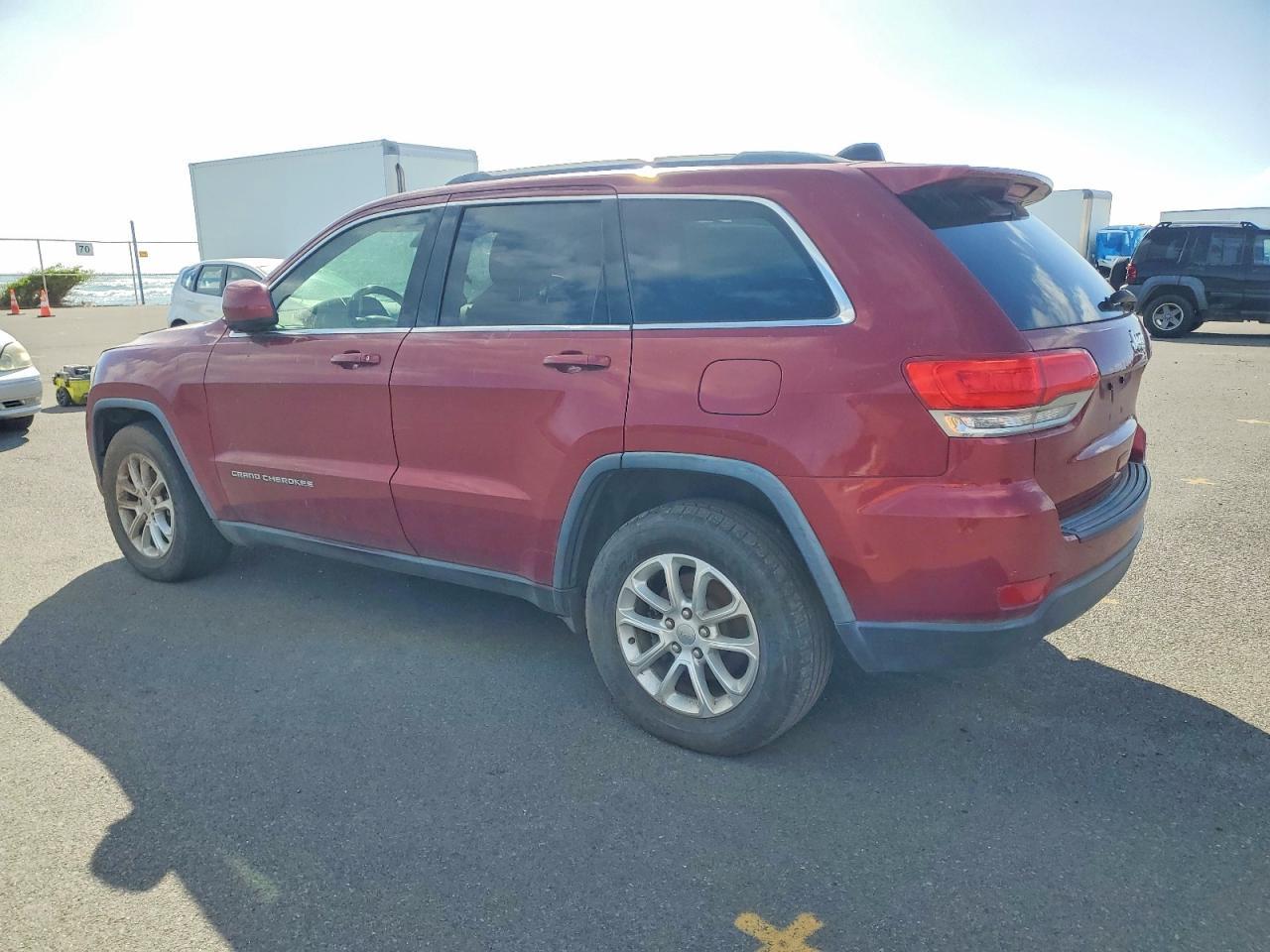 2015 Jeep Grand Cherokee Laredo - Image 2