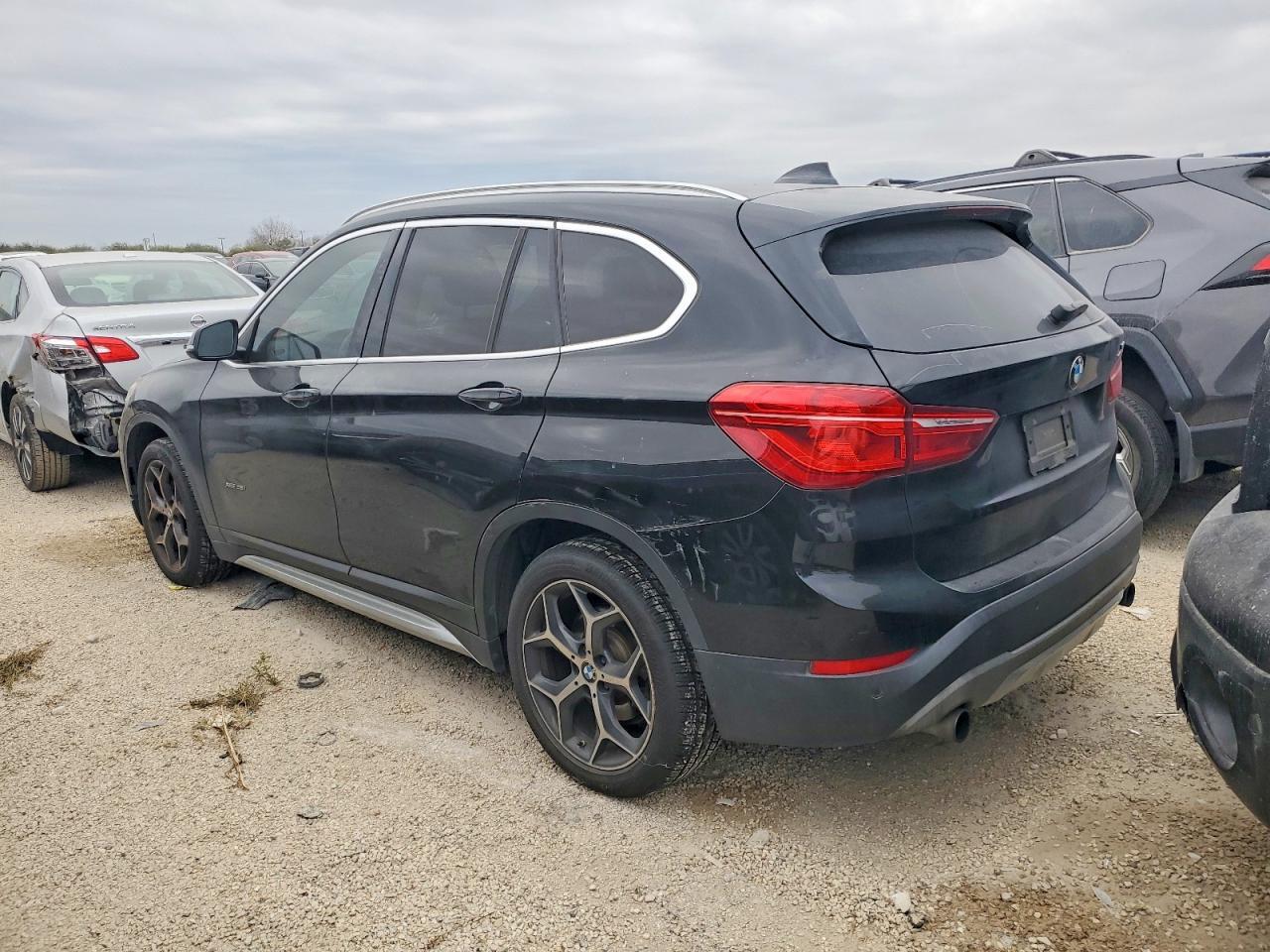 2016 BMW X1 xDrive28I - Фото 2
