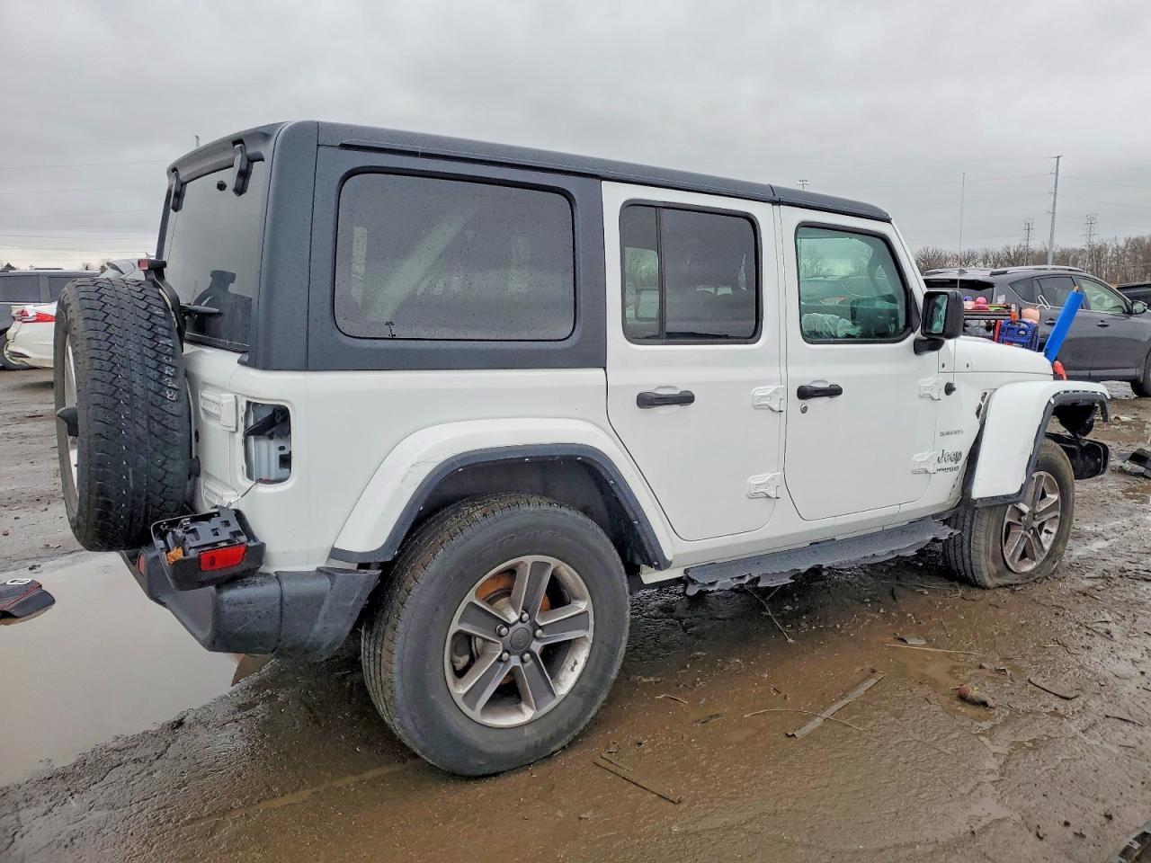 2021 Jeep Wrangler Unlimited Sahara - Image 3
