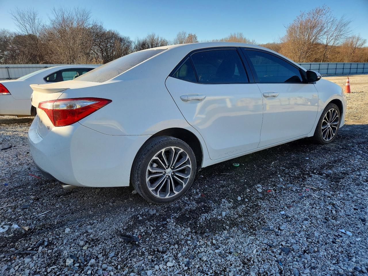 2015 Toyota Corolla L - Image 3