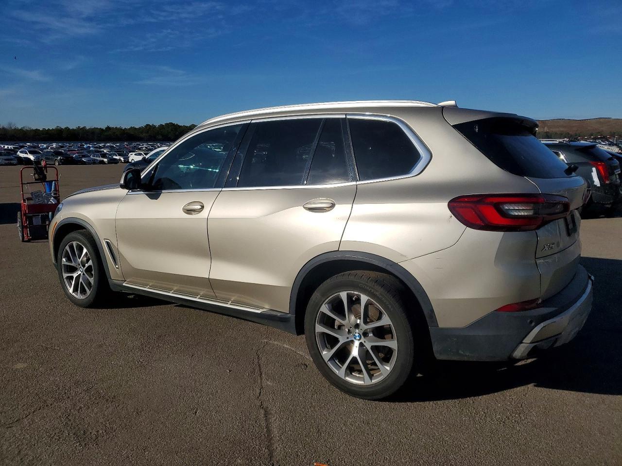 2019 BMW X5 xDrive40I - Фото 2