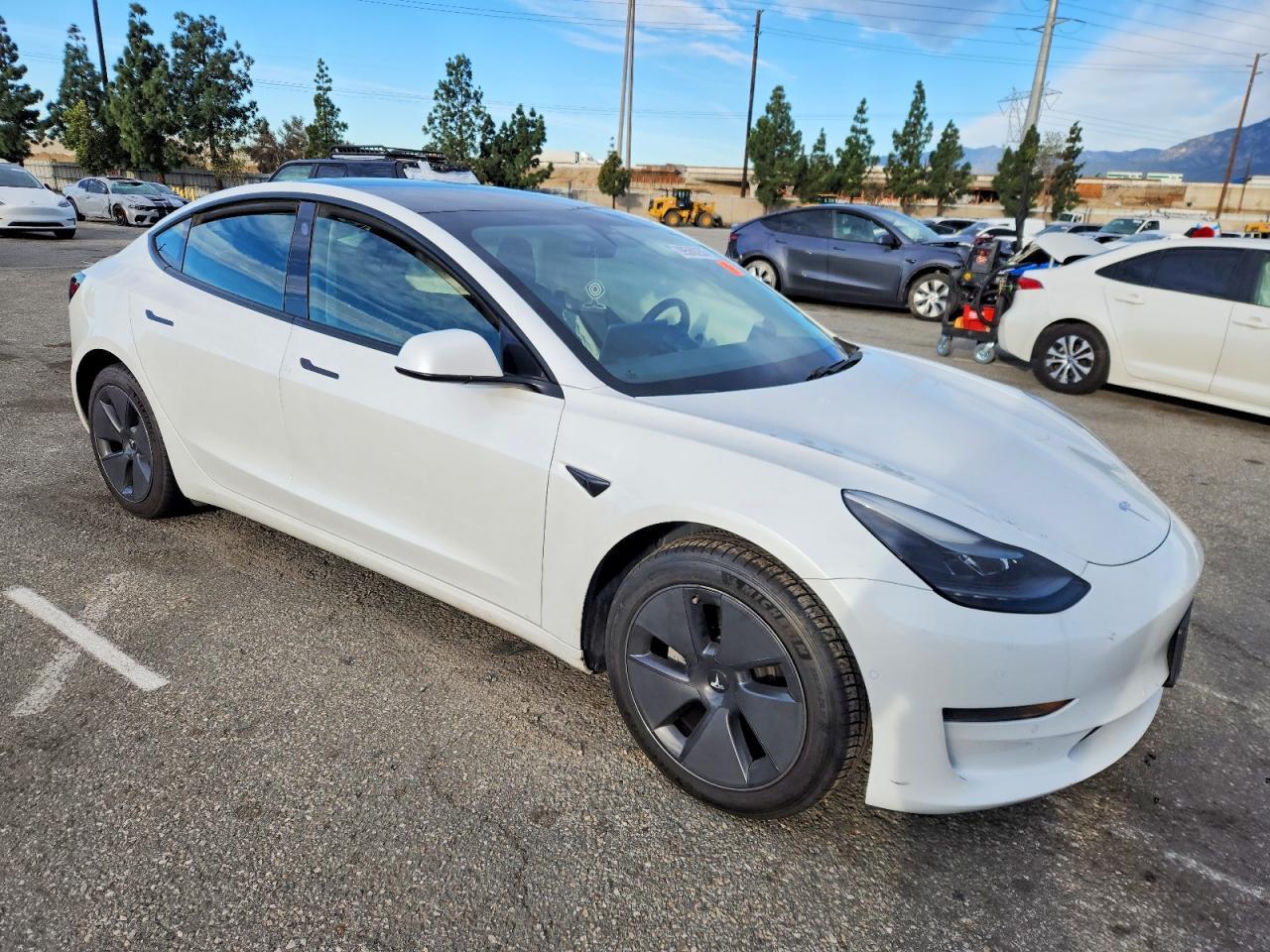 2021 Tesla Model 3 - Фото 4