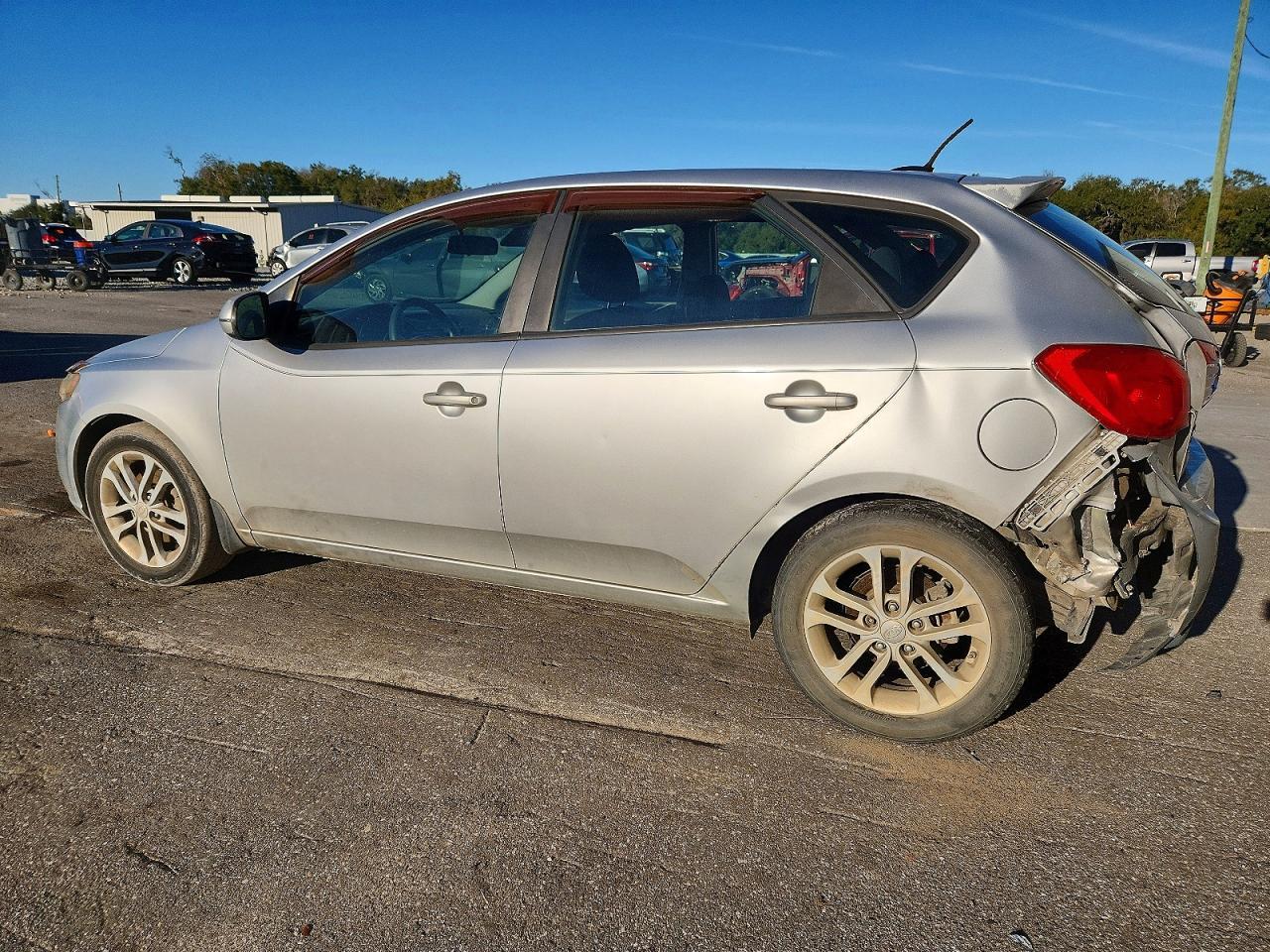 2011 Kia Forte Ex - Фото 2