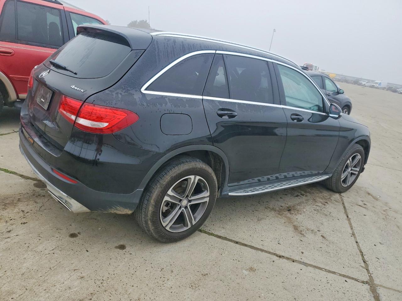 2017 Mercedes-Benz Glc 300 4Matic - Фото 3