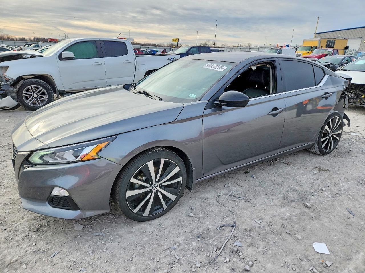 2022 Nissan Altima Sr