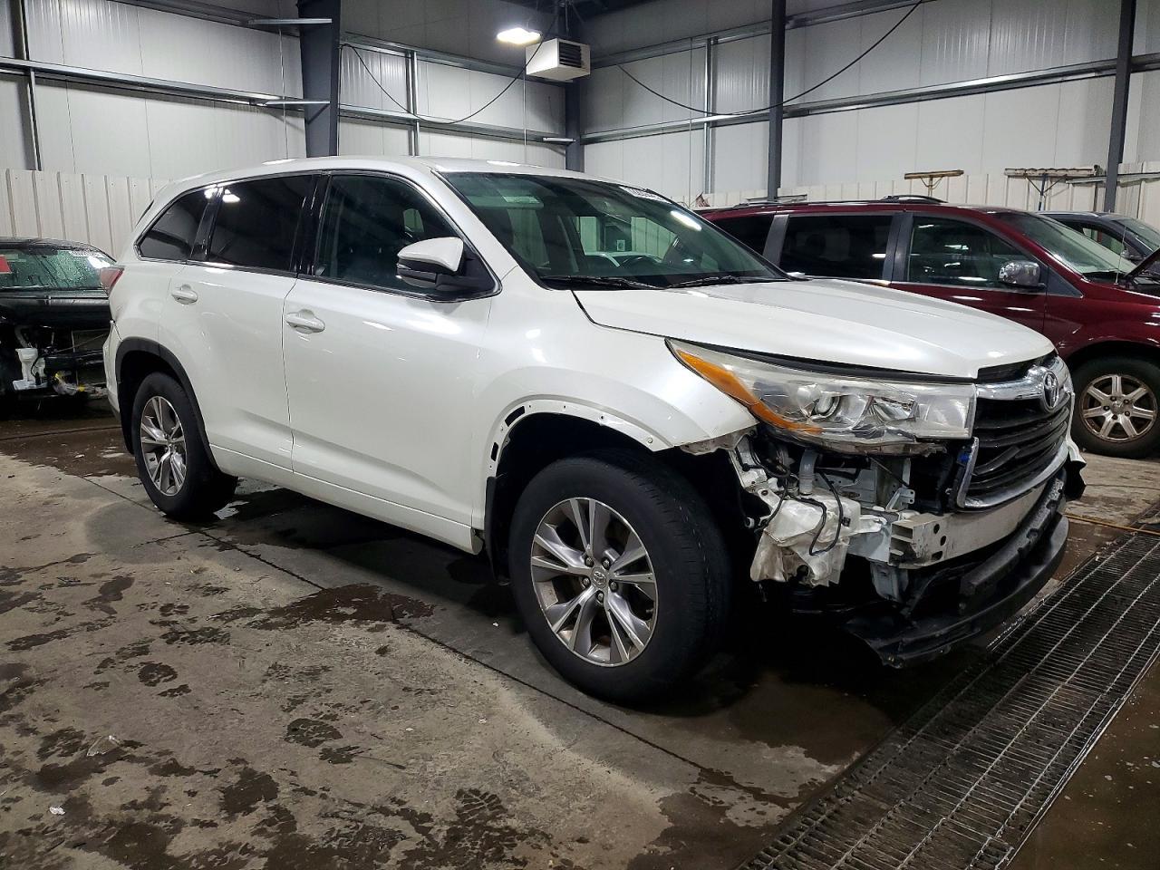 2014 Toyota Highlander Le - Фото 4