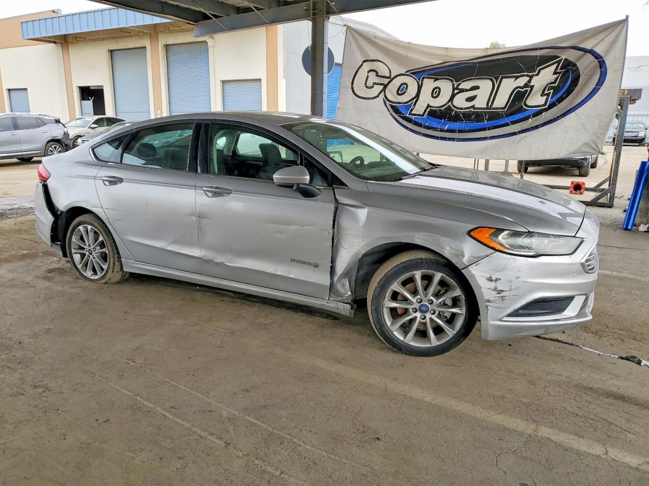 2017 Ford Fusion Se Hybrid - Фото 4