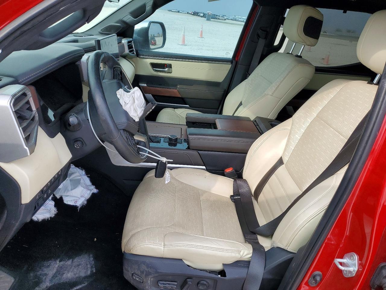 2022 Toyota Tundra Crewmax Platinum - Image 7