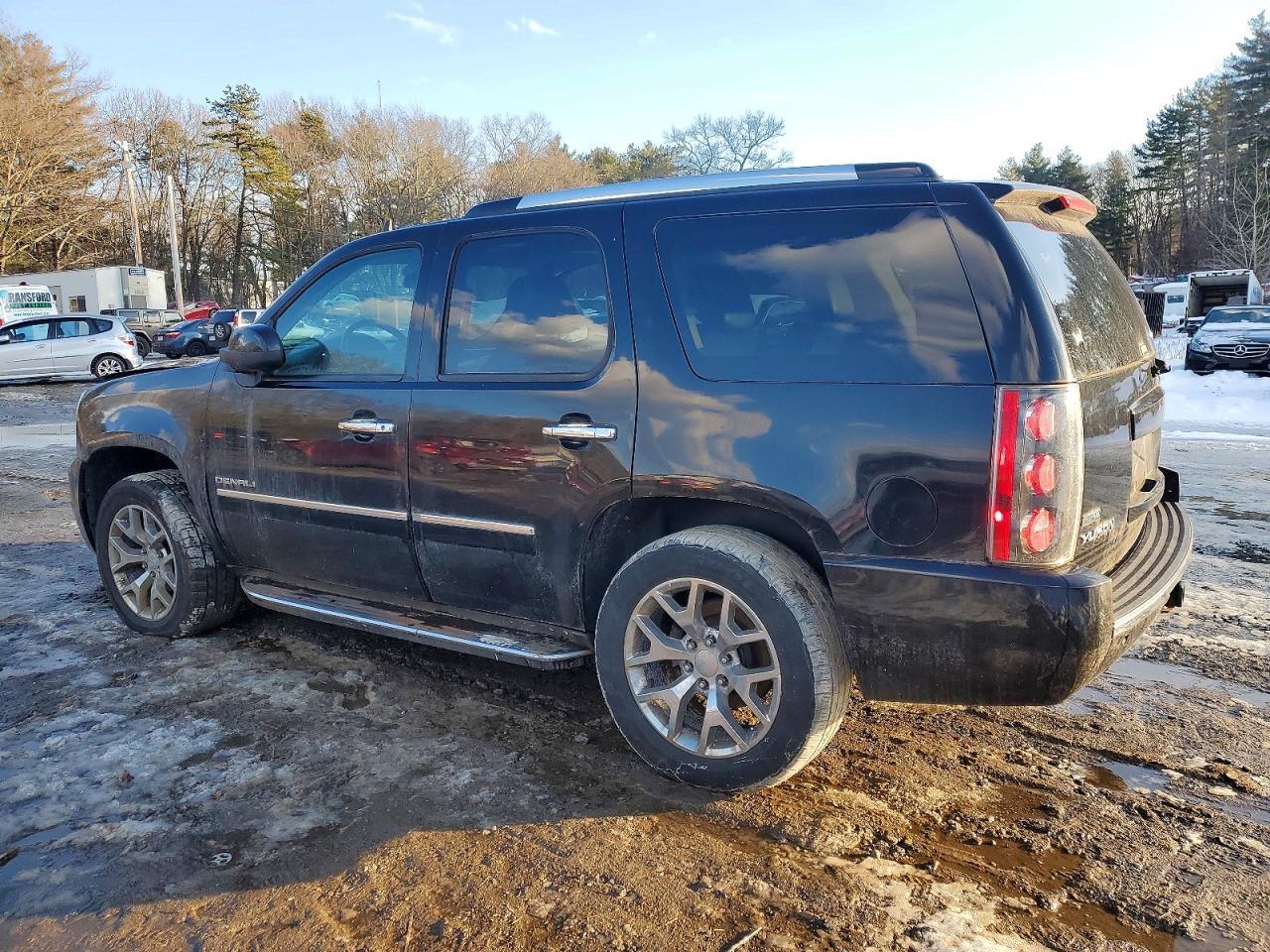 2012 GMC Yukon Denali - Фото 2