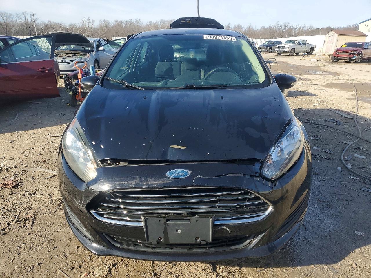 2015 Ford Fiesta Se - Фото 5
