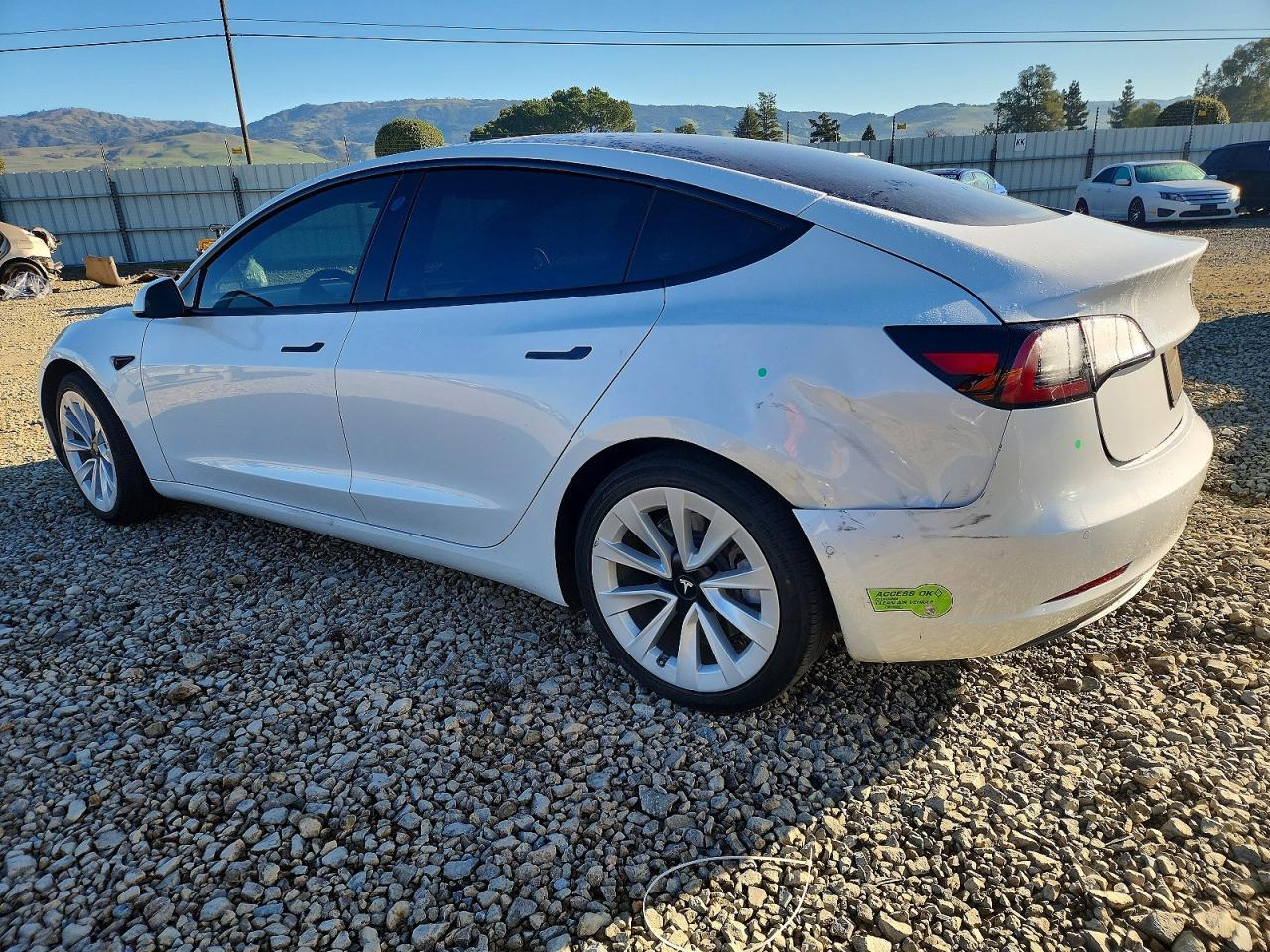 2021 Tesla Model 3 - Фото 2