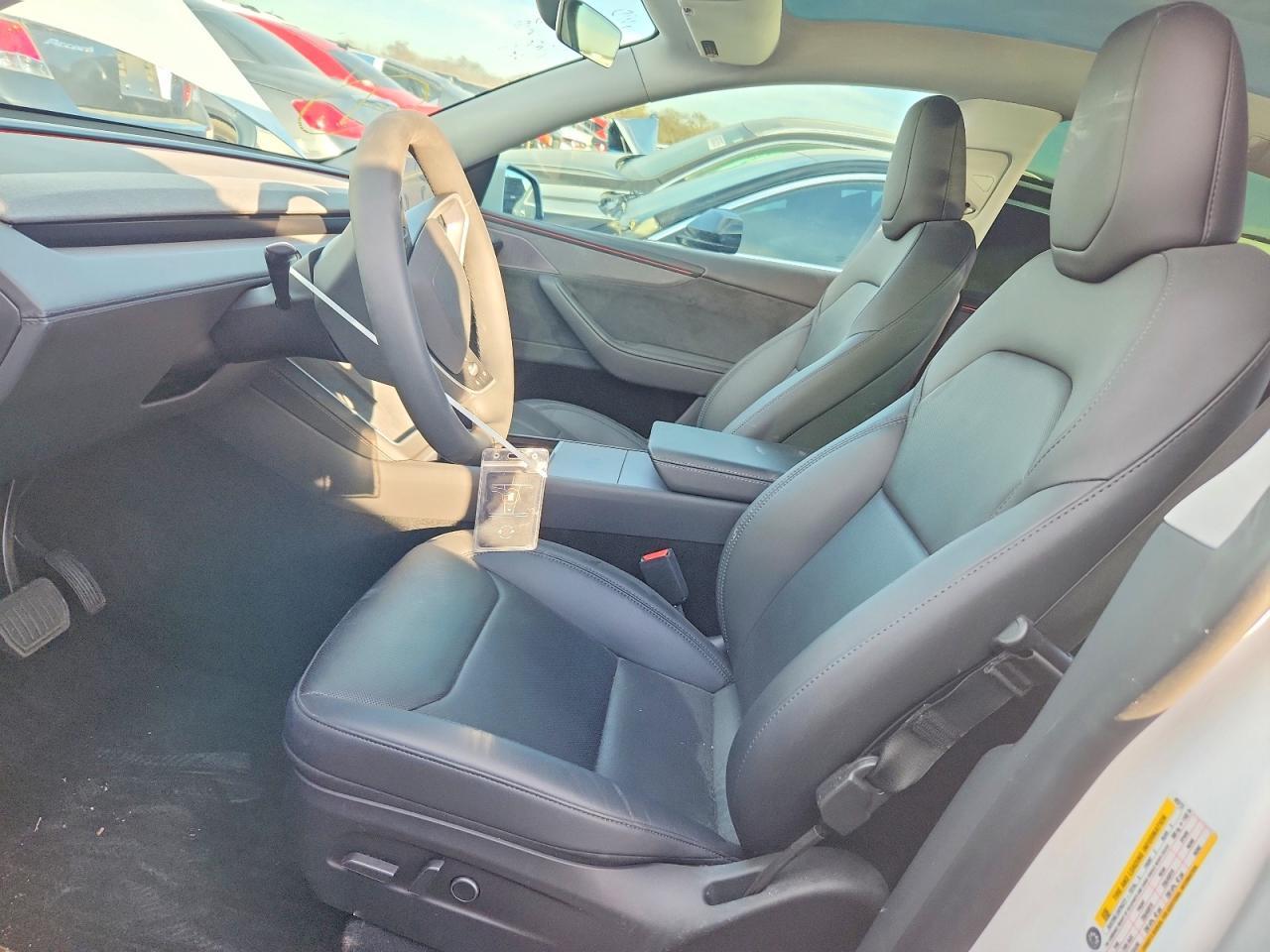 2026 Tesla Model Y - Фото 7