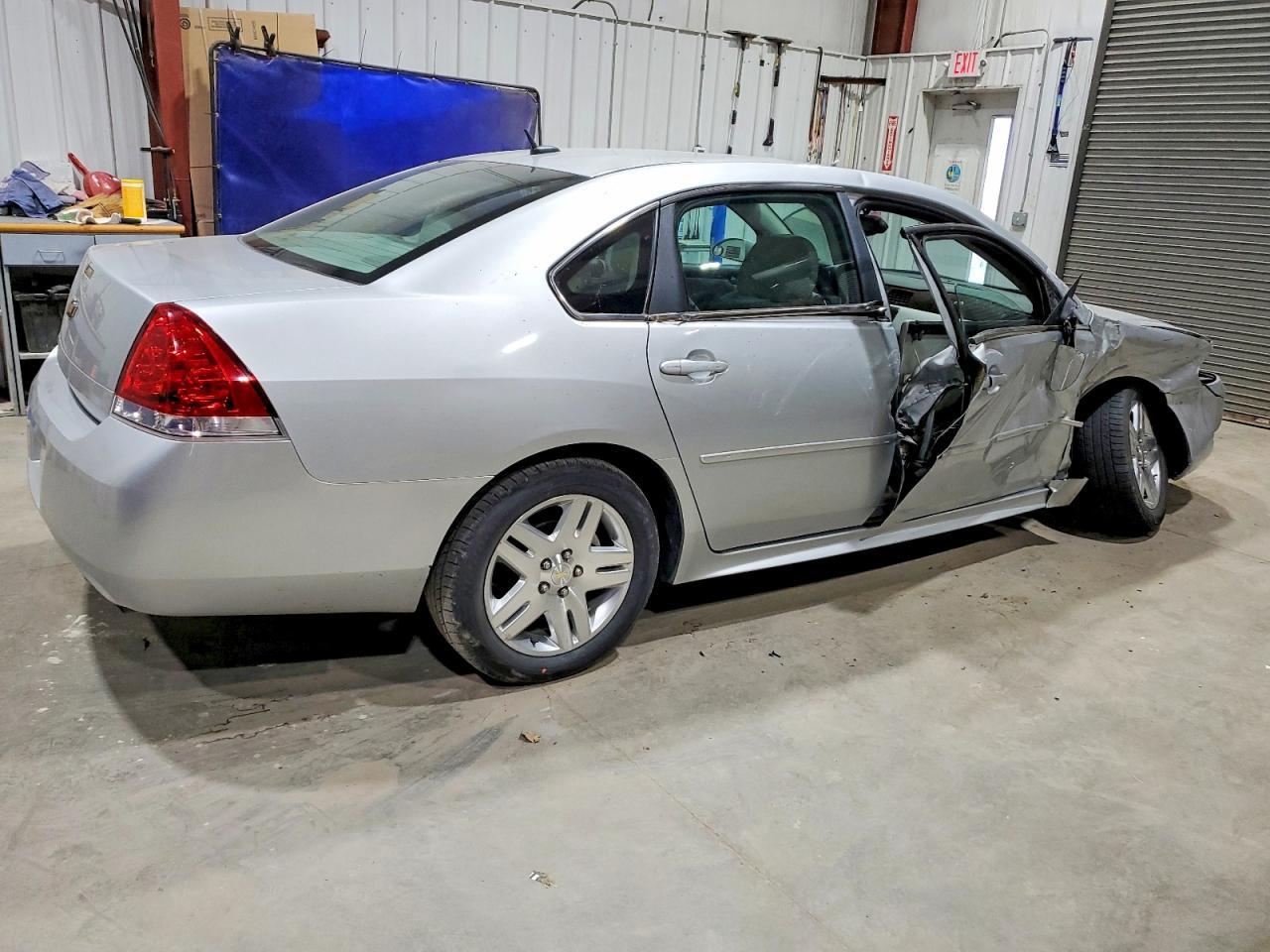 2012 Chevrolet Impala Lt - Image 3