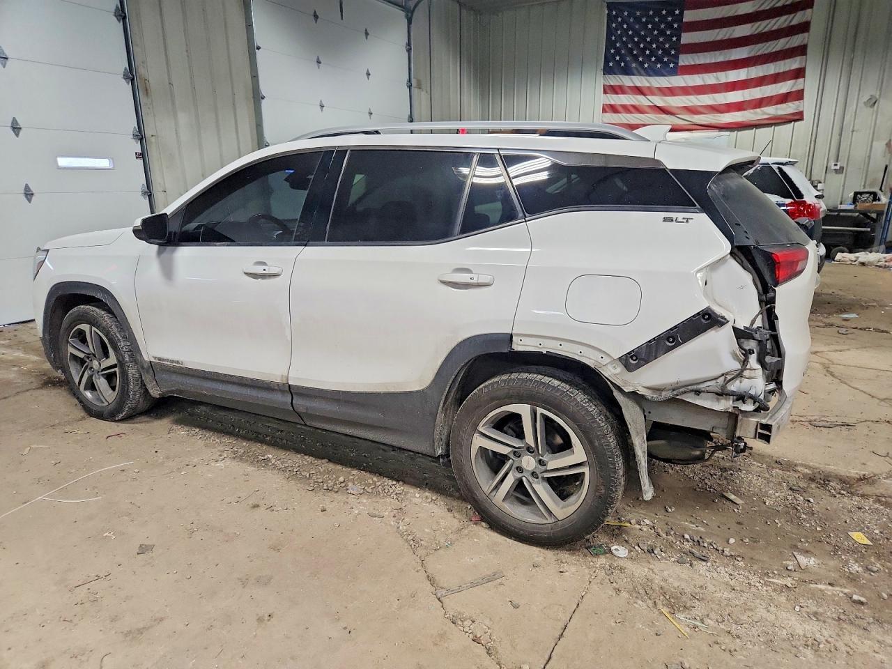 2019 GMC Terrain Slt - Image 2