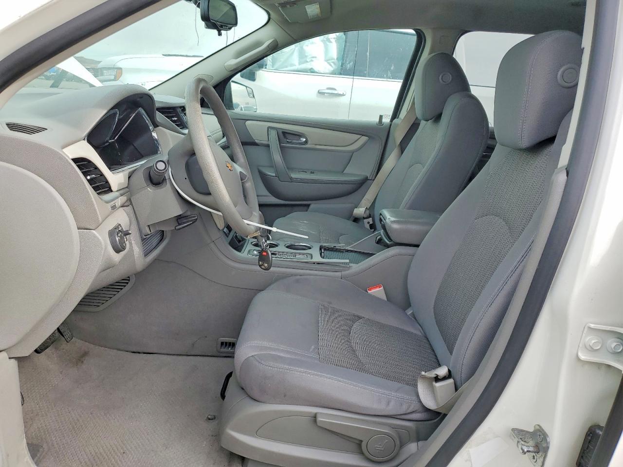 2014 Chevrolet Traverse Ls - Image 7