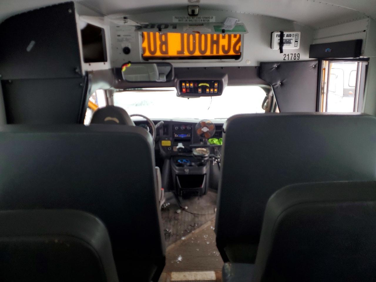 2011 Chevrolet Express School Bus - Image 5