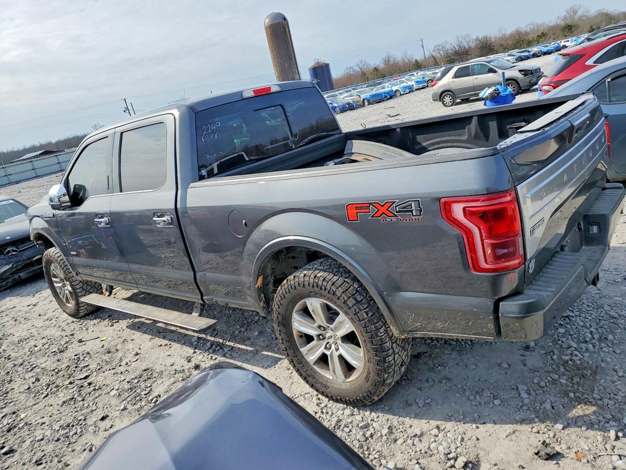 2017 Ford F150 Supercrew - Фото 2