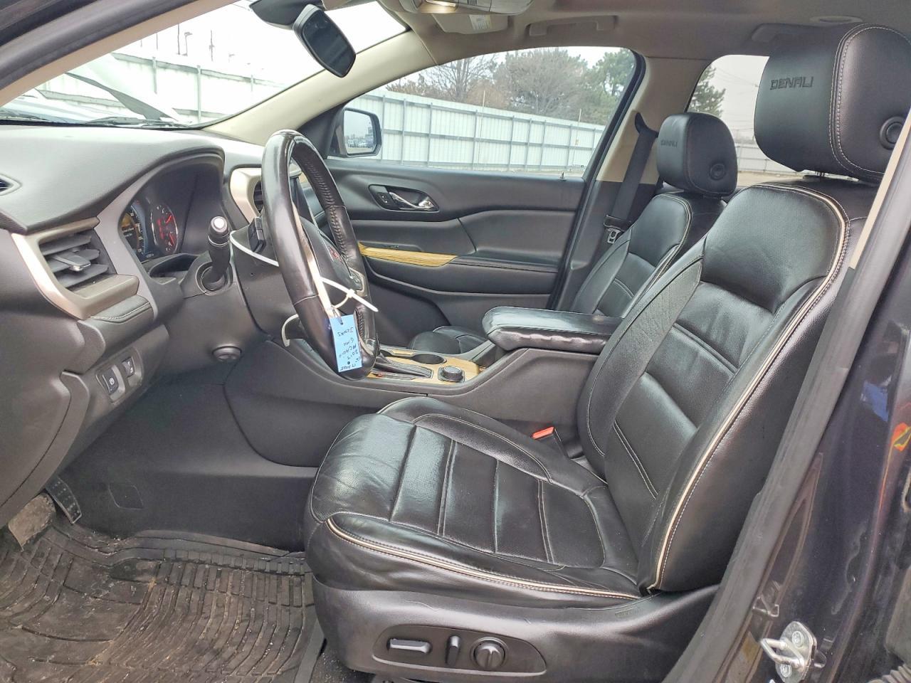 2017 GMC Acadia Denali - Фото 7