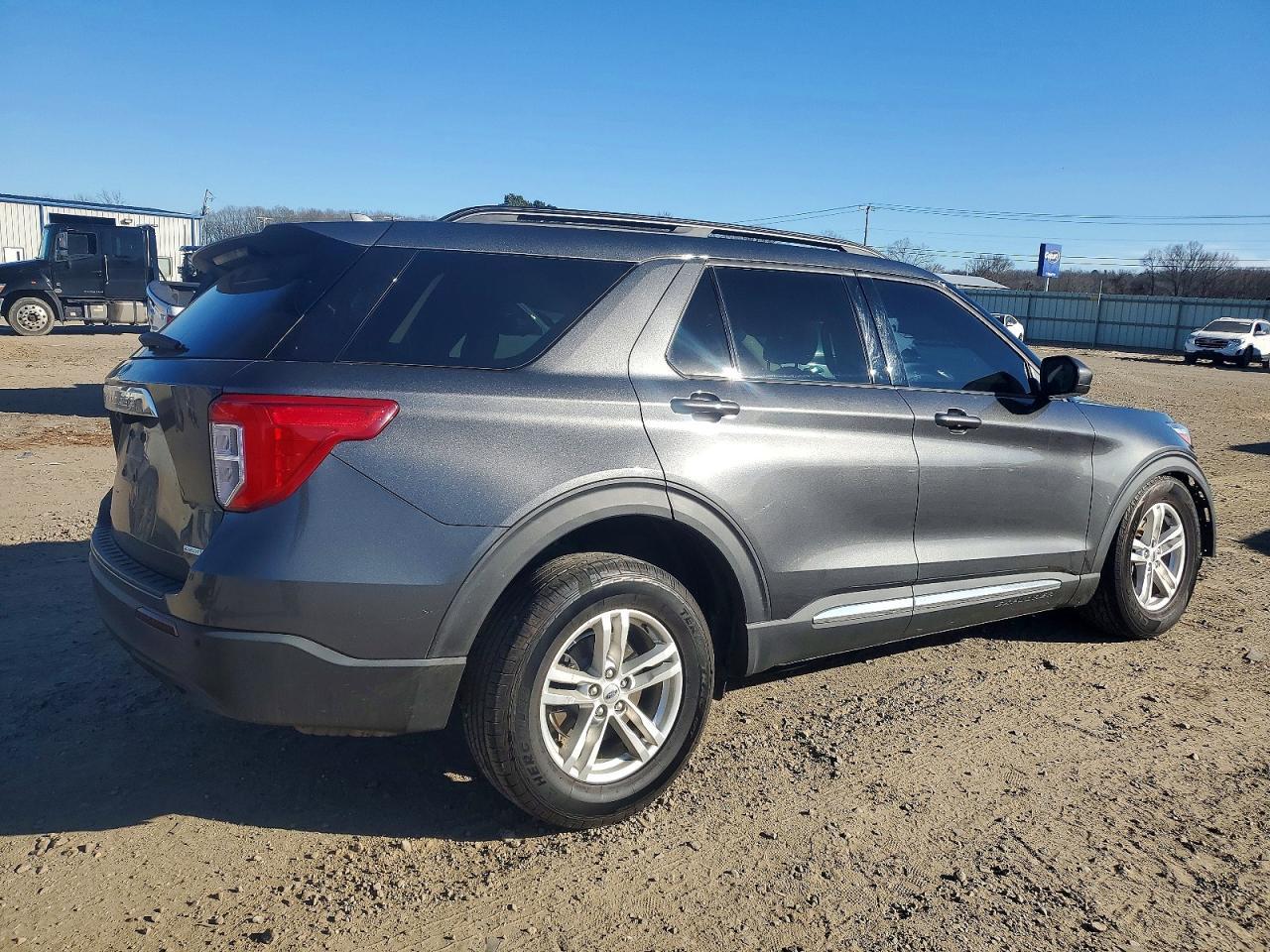 2020 Ford Explorer Xlt - Image 3