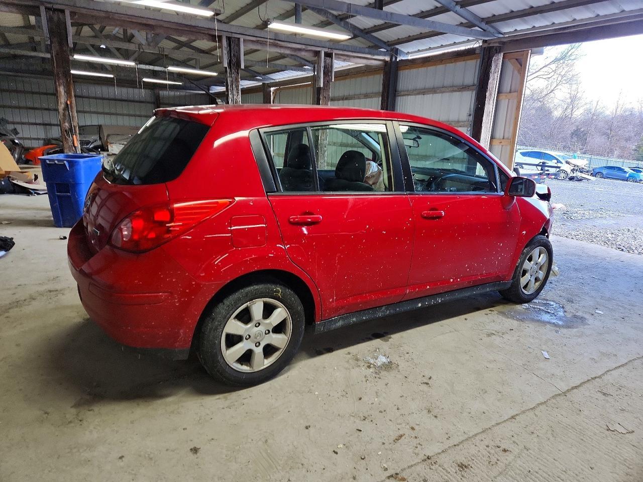 2012 Nissan Versa S - Фото 3