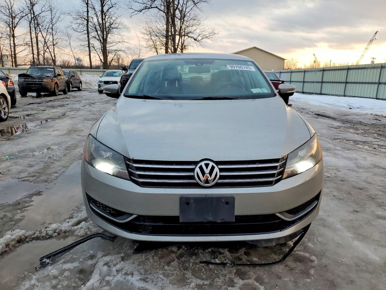 2013 Volkswagen Passat Se - Image 5