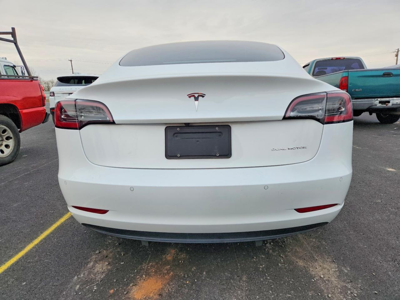2022 Tesla Model 3 - Фото 6
