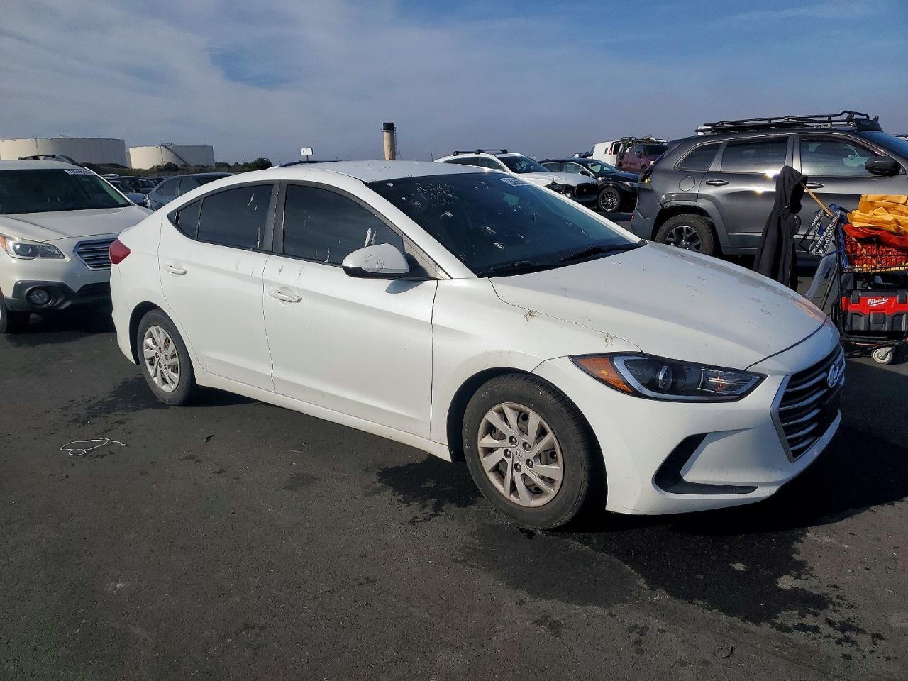 2018 Hyundai Elantra Se - Фото 4