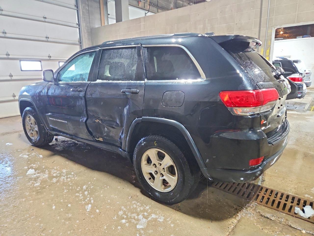 2015 Jeep Grand Cherokee Laredo - Фото 2
