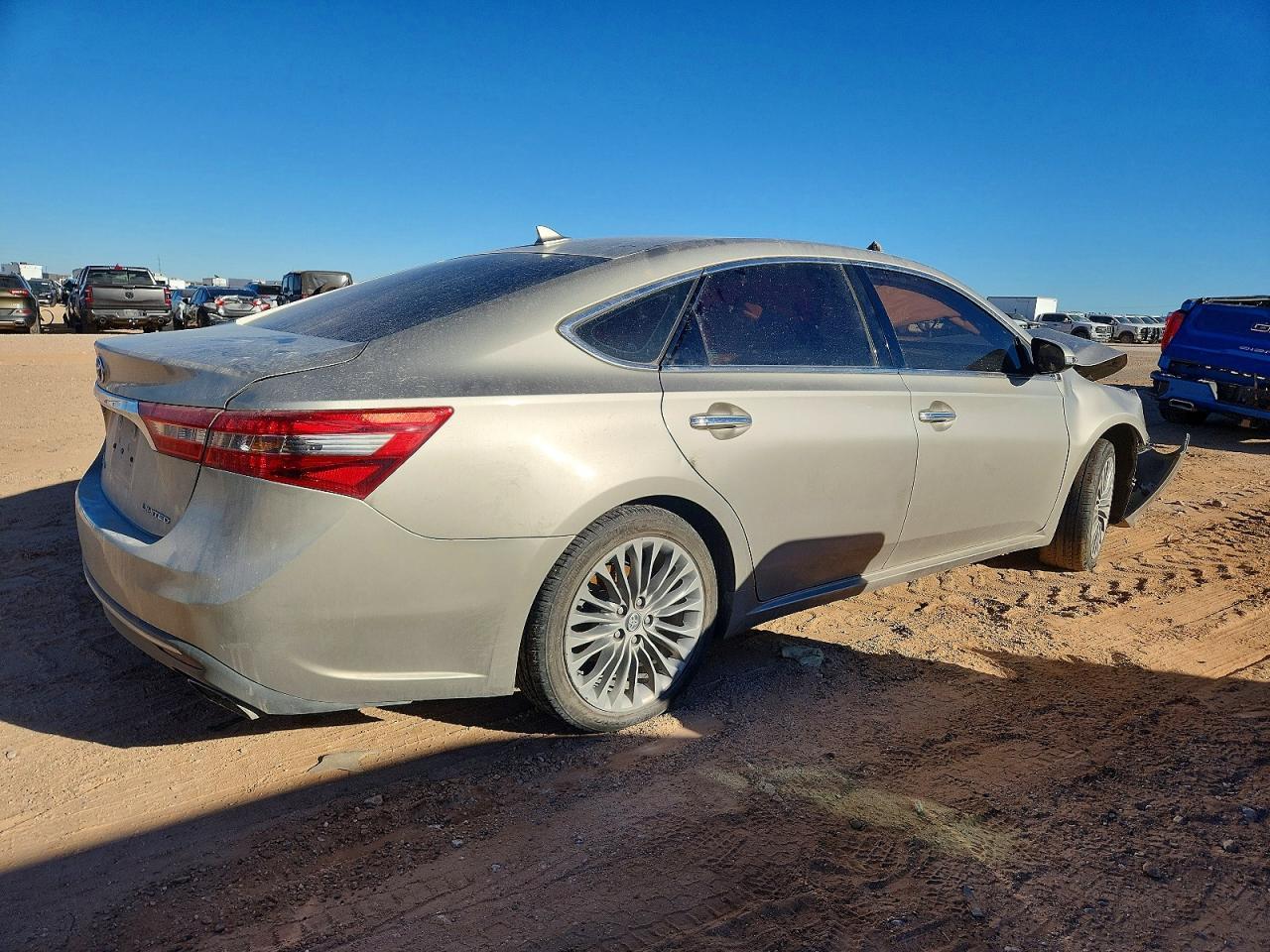 2017 Toyota Avalon Xle - Image 3