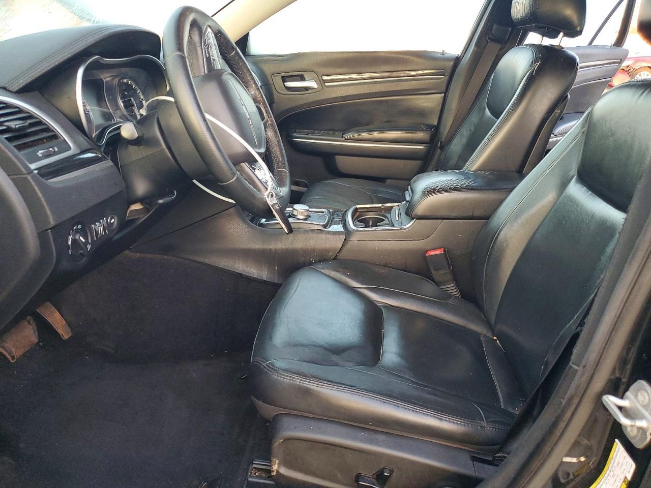 2016 Chrysler 300 Limited - Фото 7