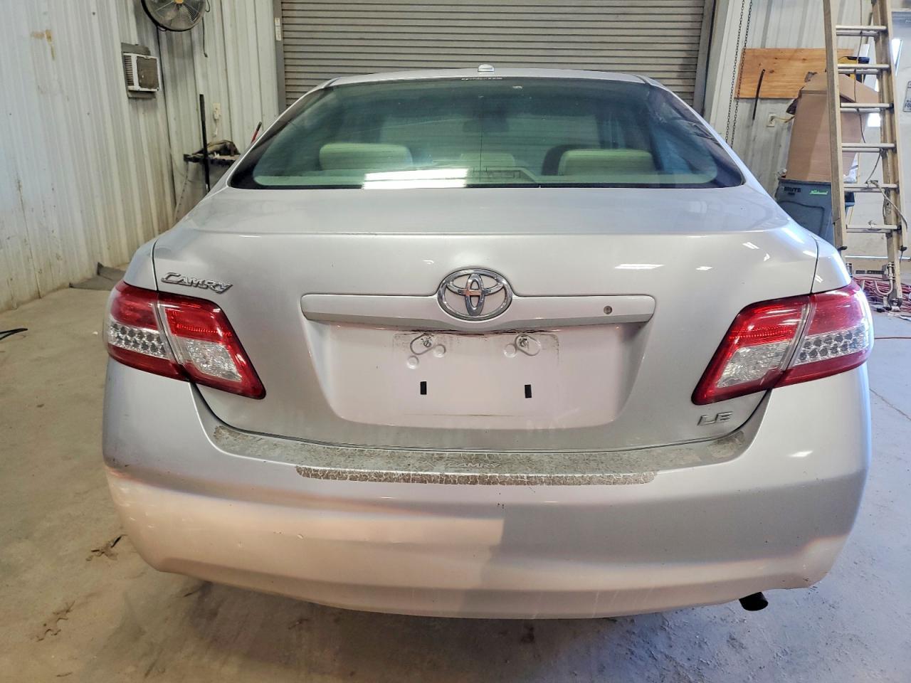 2010 Toyota Camry Base - Фото 6