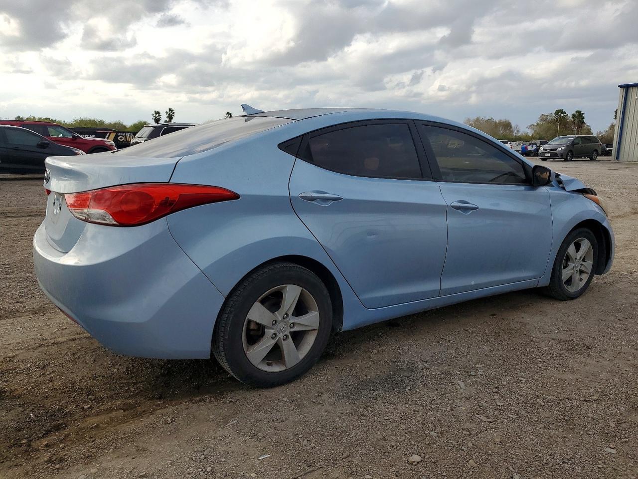 2011 Hyundai Elantra Gls - Image 3