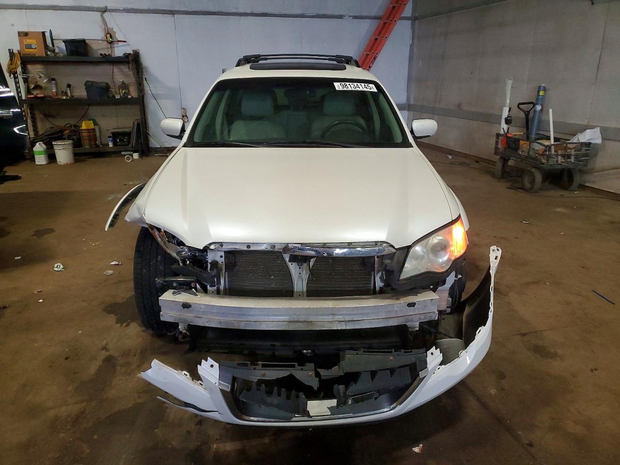 2009 Subaru Outback 2.5I Limited - Image 5