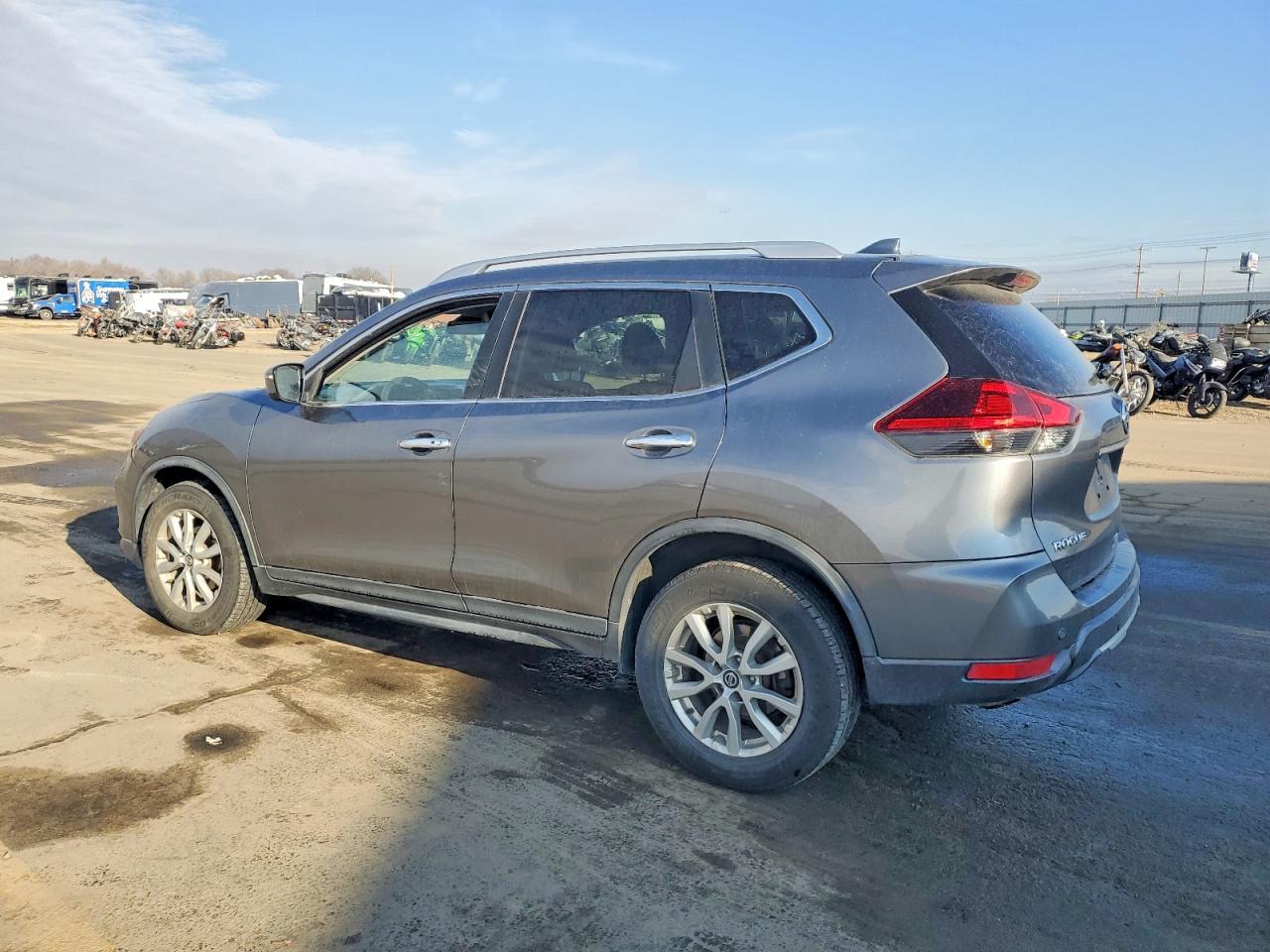 2019 Niss Rogue - Image 2