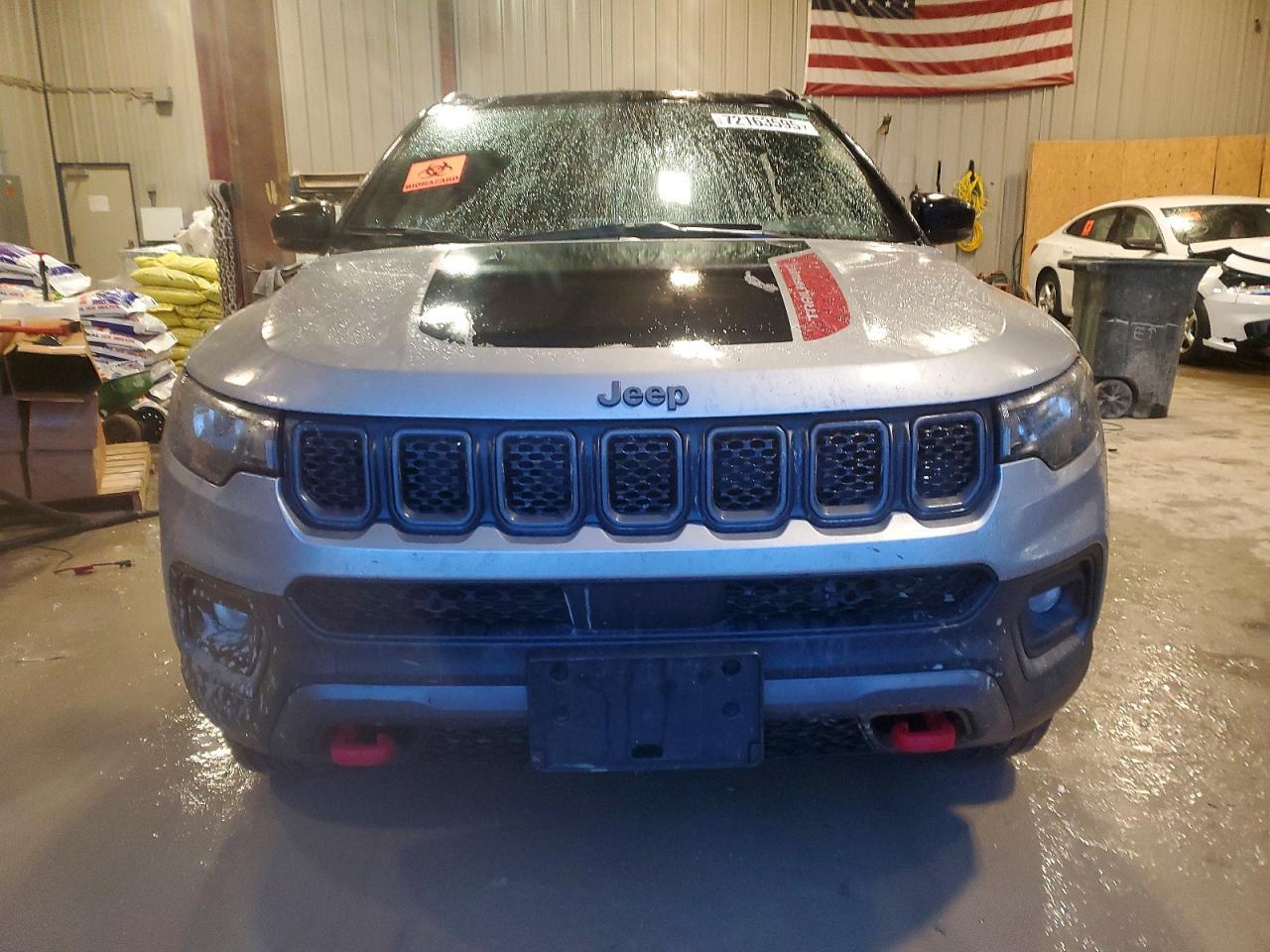 2024 Jeep Compass Trailhawk - Image 5