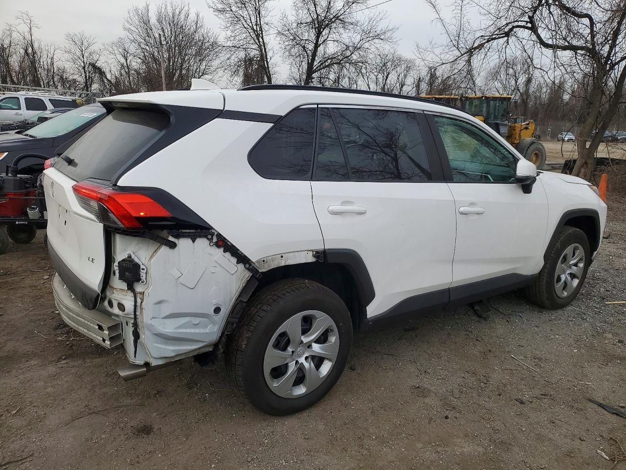 2020 Toyota Rav4 Le - Фото 3