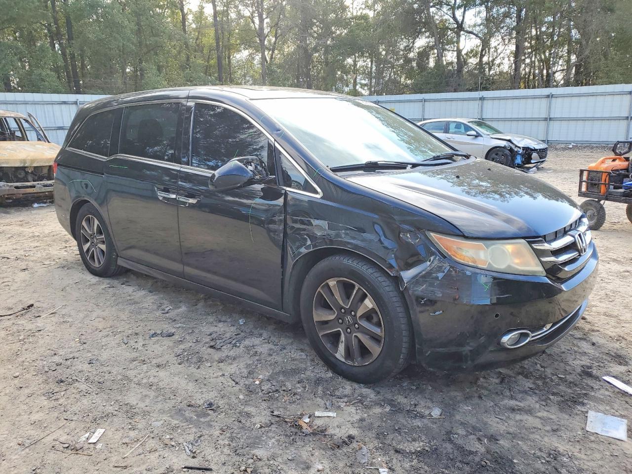 2015 Honda Odyssey Touring - Фото 4