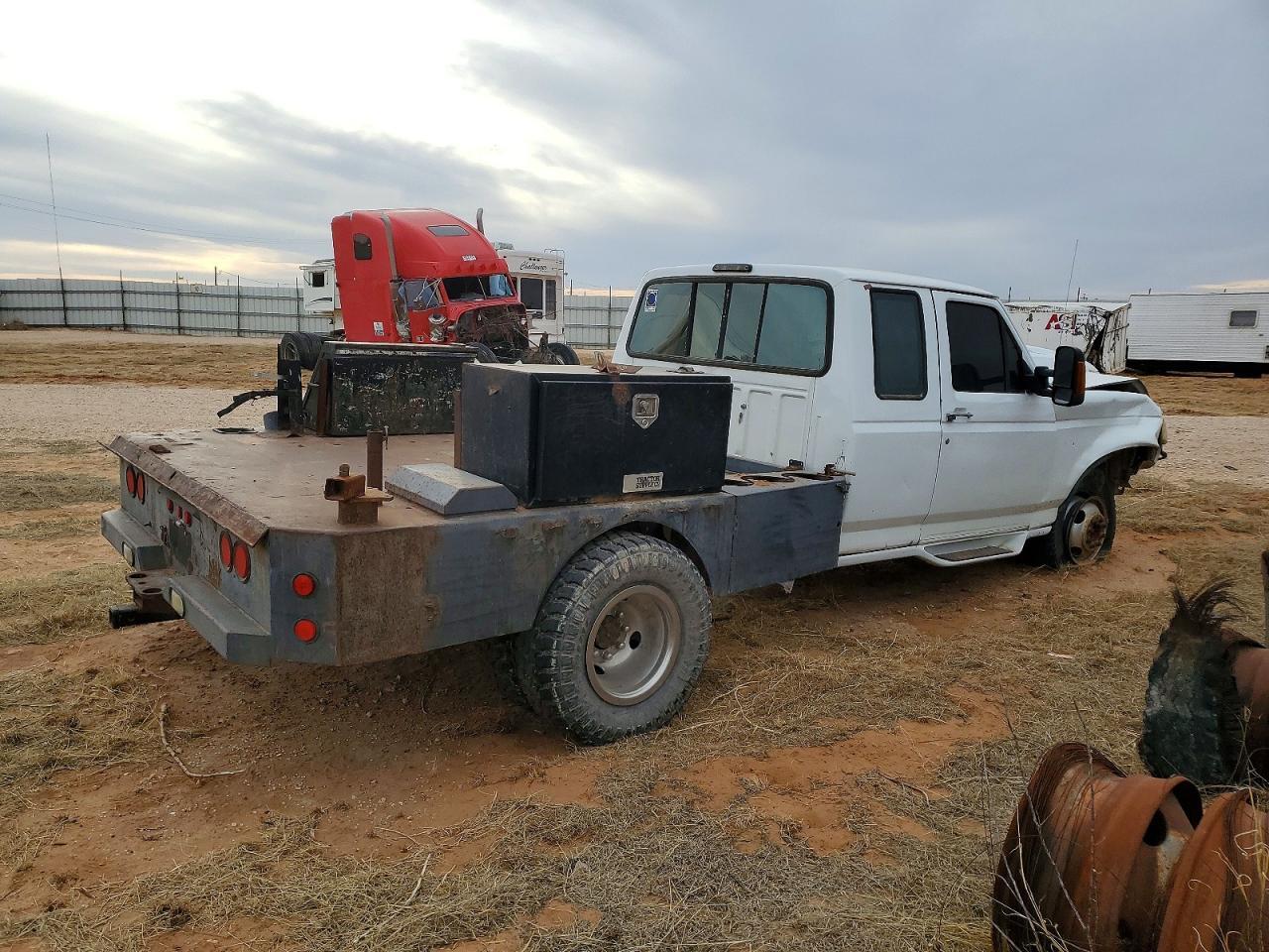 1996 Ford F350 Flatbed Truck - Фото 3