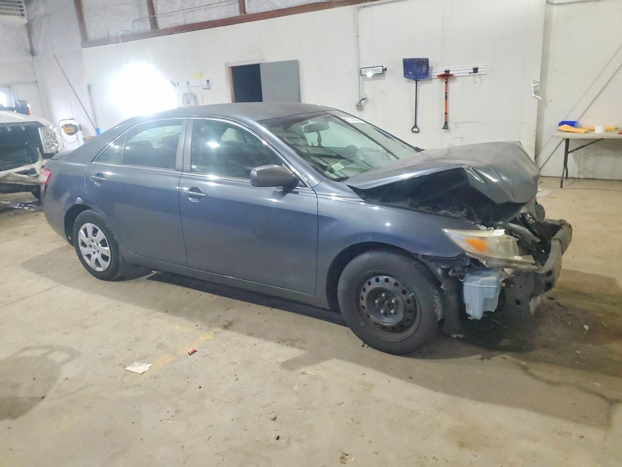 2010 Toyota Camry Le - Фото 4