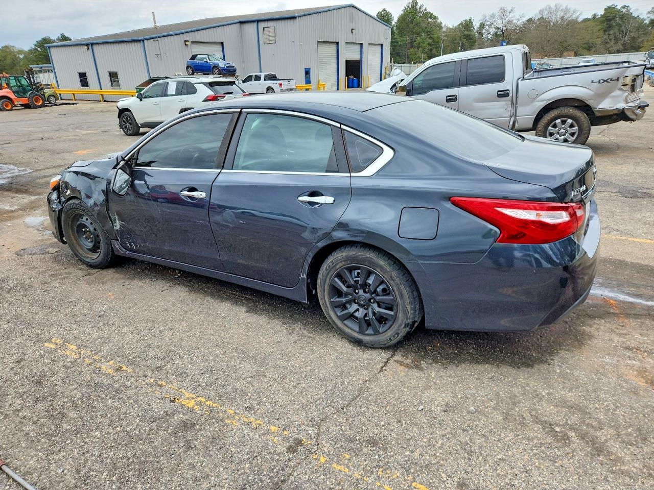 2016 Nissan Altima 2.5 - Фото 2